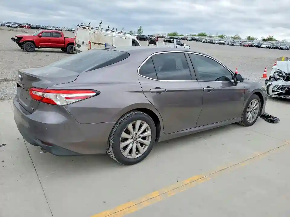 4T1C11AK2LU921497 2020 TOYOTA CAMRY-2