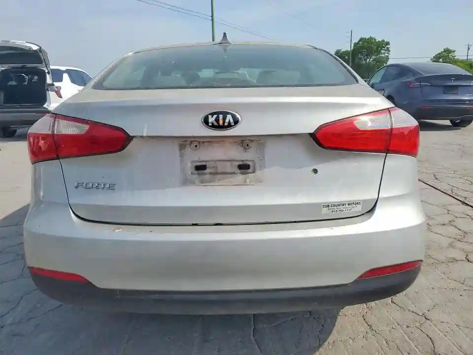 KNAFK4A61F5371806 2015 KIA FORTE-5