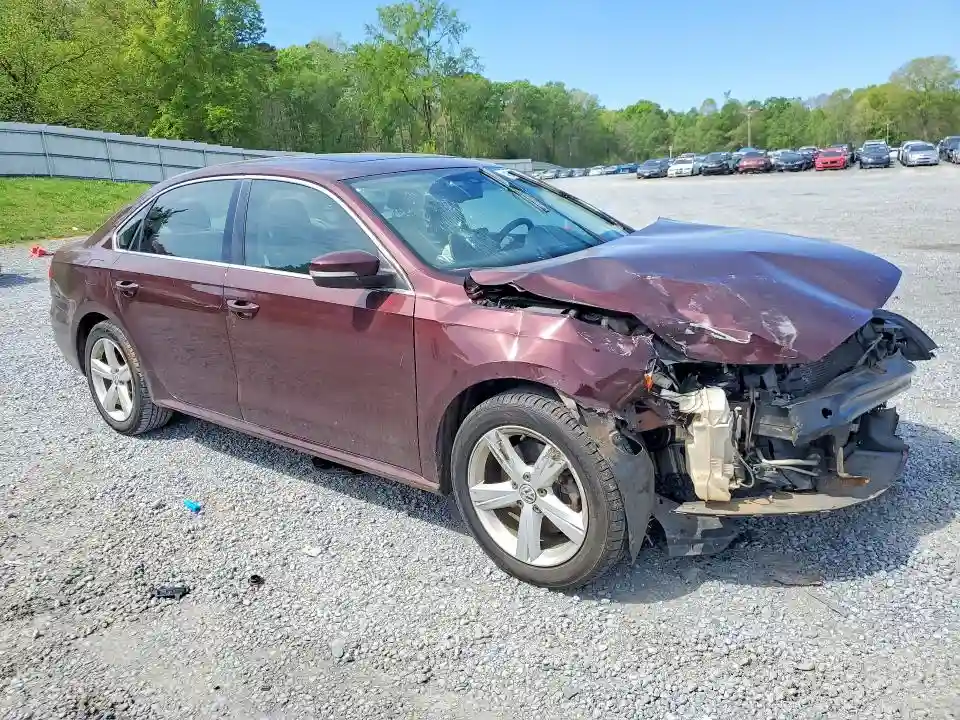 1VWBN7A3XDC047498 2013 VOLKSWAGEN PASSAT-3