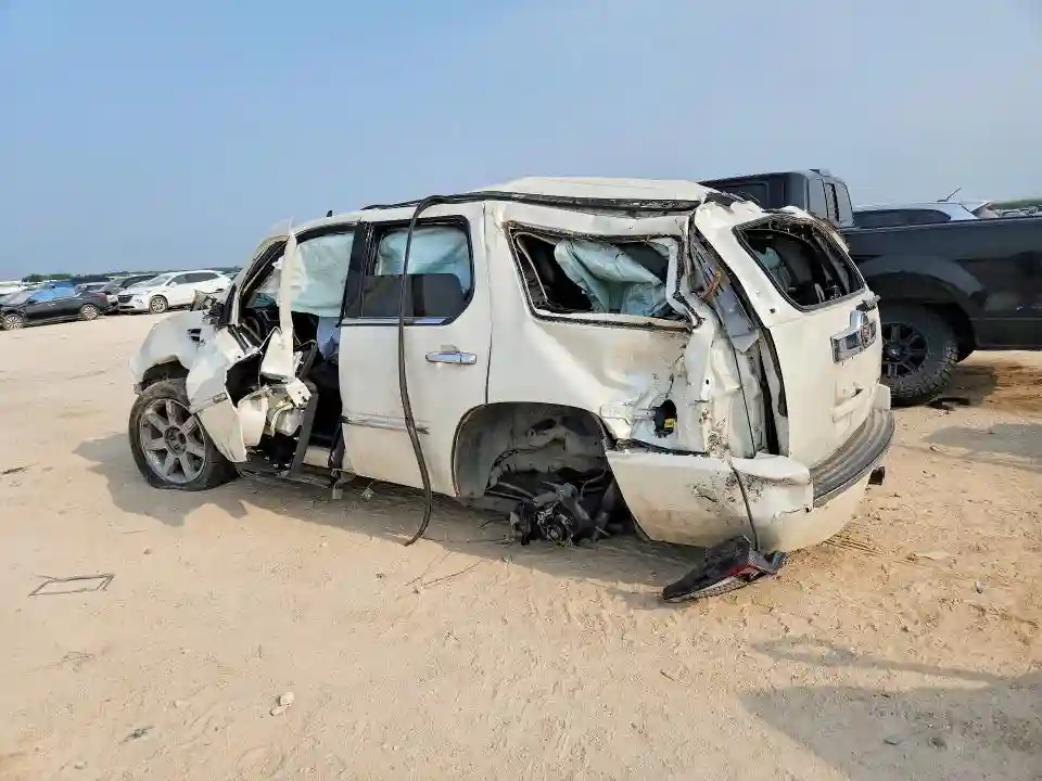 1GYS3BEF4ER220974 2014 CADILLAC ESCALADE-1