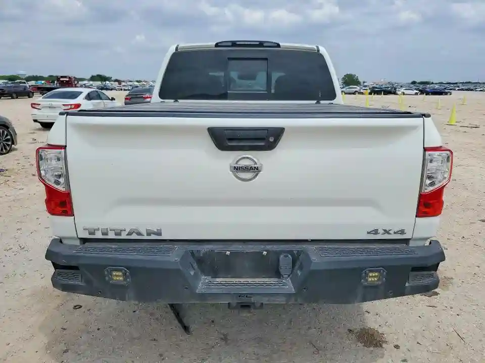 1N6AA1E53HN557511 2017 NISSAN TITAN-5