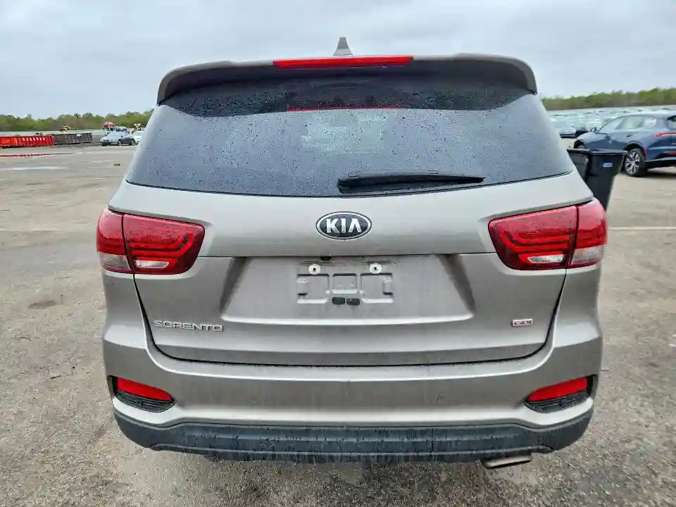 5XYPGDA35KG436138 2019 KIA SORENTO-5