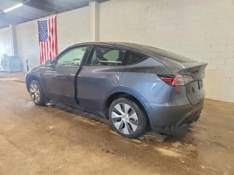 7SAYGDEE2PF610247 2023 TESLA MODEL Y-1