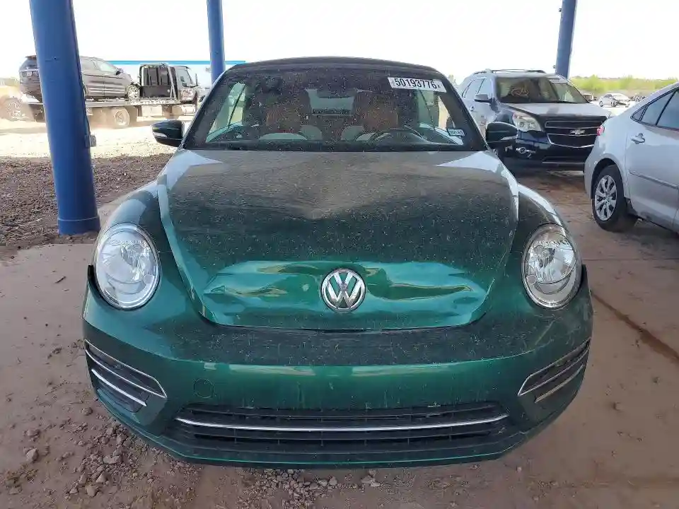 3VW517AT8HM812849 2017 VOLKSWAGEN BEETLE-4