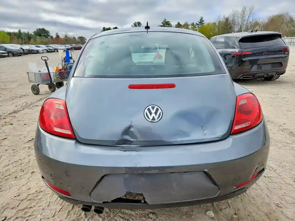 3VWHP7AT5CM622155 2012 VOLKSWAGEN BEETLE-5