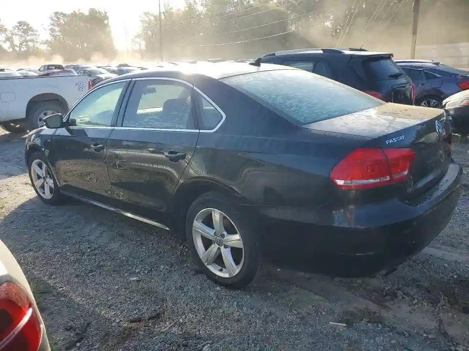 1VWAS7A31FC119647 2015 VOLKSWAGEN PASSAT-1