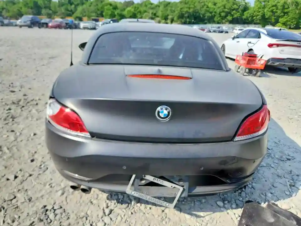 WBALM5C57AE377481 2010 BMW Z4-5