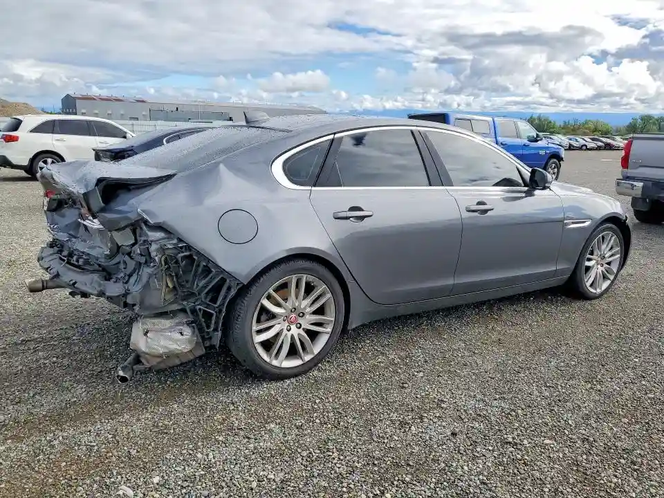 SAJBE4BV2GCY08984 2016 JAGUAR XF-2