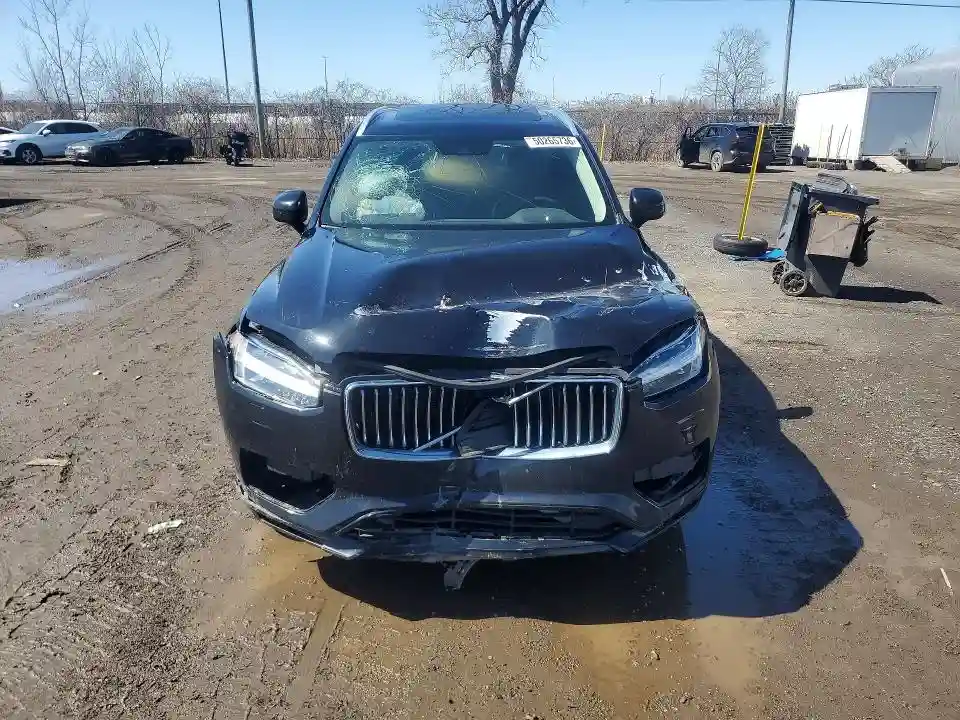 YV4A22PKXM1725135 2021 VOLVO XC90-4