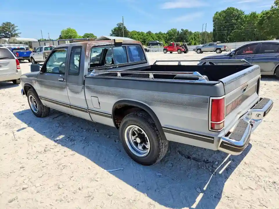 1GTCS19R6J2527738 1988 GMC S TRUCK-1