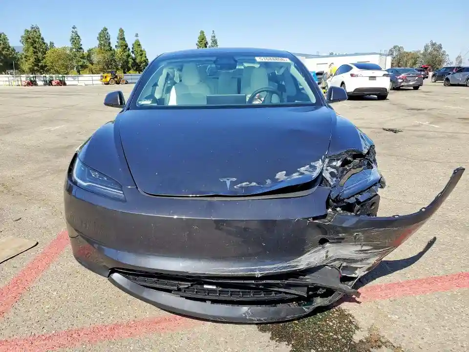 5YJ3E1EA8SF887745 2025 TESLA MODEL 3-4
