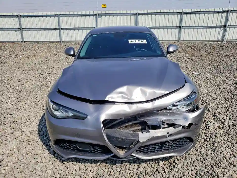 ZARFAMBN3K7605816 2019 ALFA ROMEO GIULIA-4