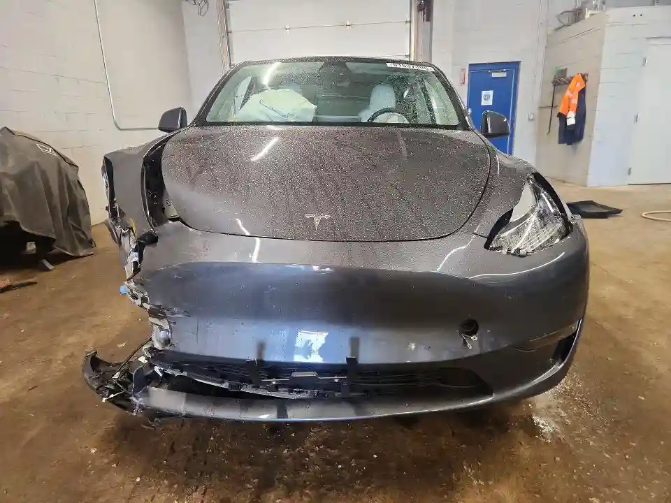 7SAYGDEE2PF610247 2023 TESLA MODEL Y-4