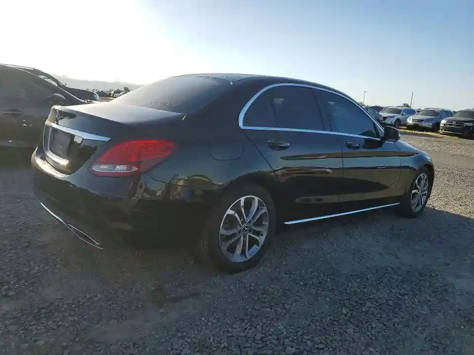 55SWF4JB9JU239113 2018 MERCEDES-BENZ C-CLASS-2
