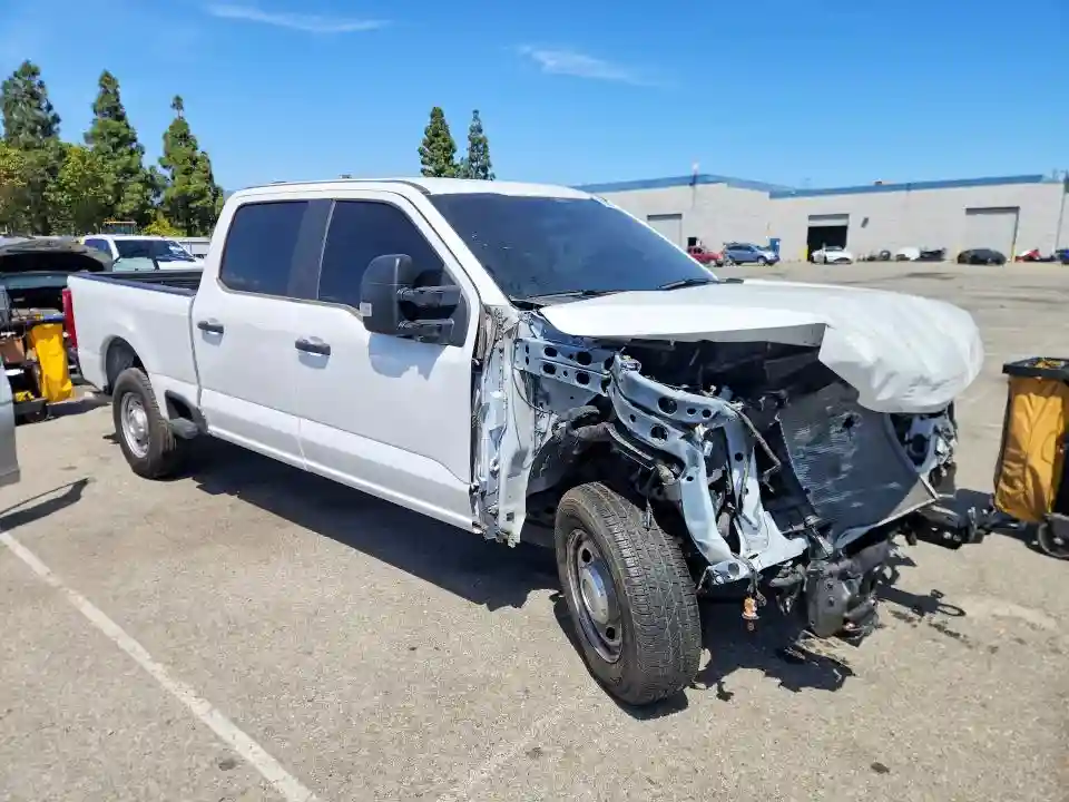 1FT7W2AA0REF67034 2024 FORD F250-3