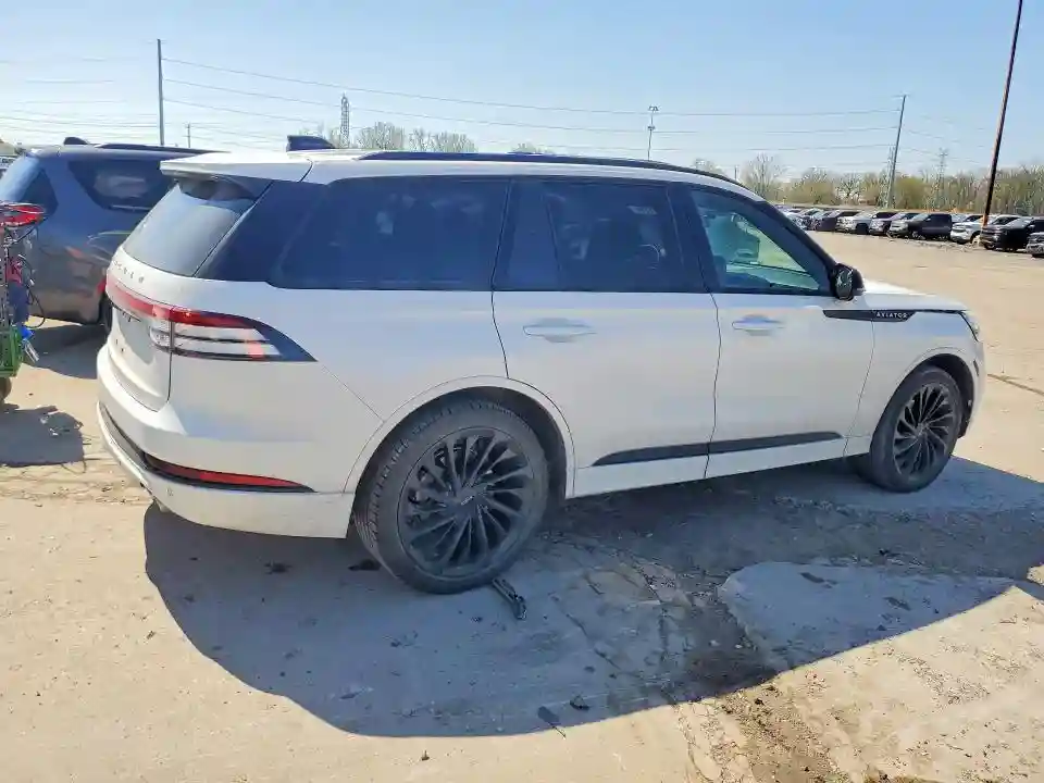 5LM5J7XC9SGL04927 2025 LINCOLN AVIATOR-2