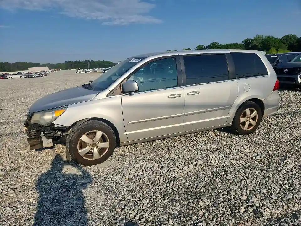 2V4RW3D14AR209278 2010 VOLKSWAGEN ROUTAN-0