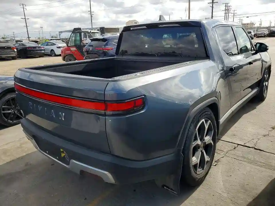 7FCTGAAA4NN007706 2022 RIVIAN RIT-2