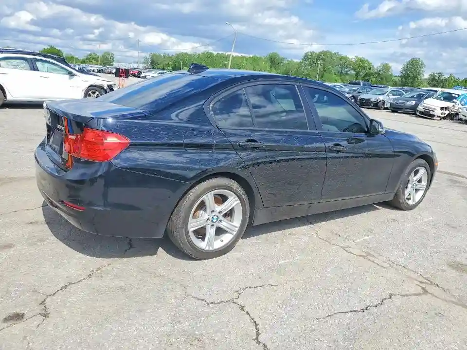 WBA3B3C58DF541961 2013 BMW 3 SERIES-2
