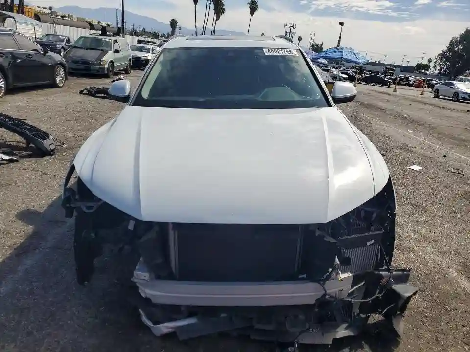 WA1EVBF15PD013326 2023 AUDI Q8-4