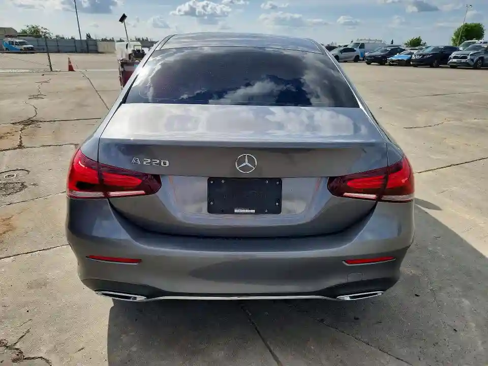 WDD3G4EB7KW010525 2019 MERCEDES-BENZ A-CLASS-5