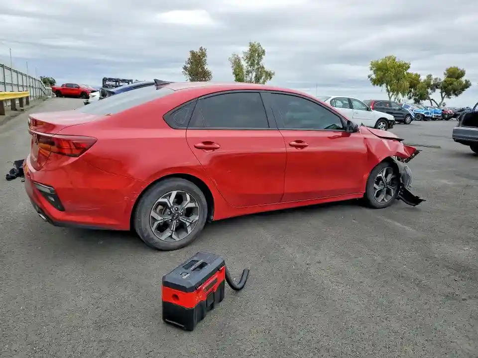 3KPF24AD3ME303462 2021 KIA FORTE-2