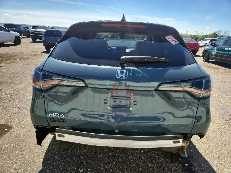 3CZRZ2H76SM788061 2025 HONDA HR-V-5