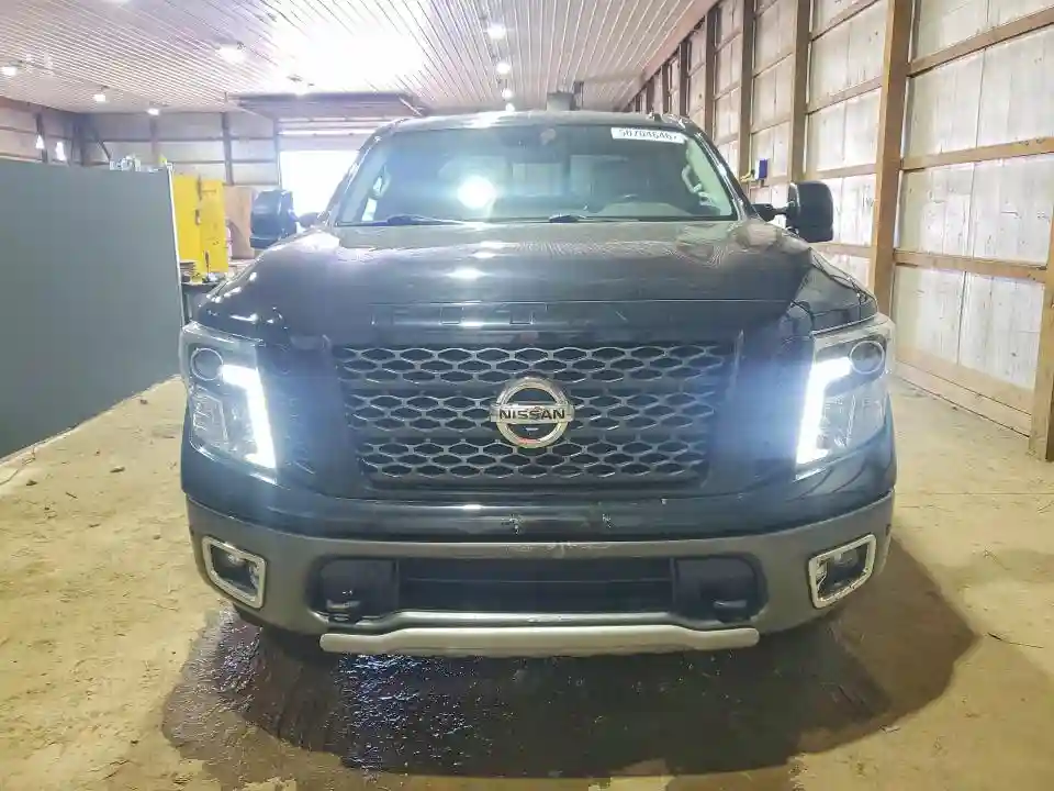 1N6AA1E59HN541586 2017 NISSAN TITAN-4