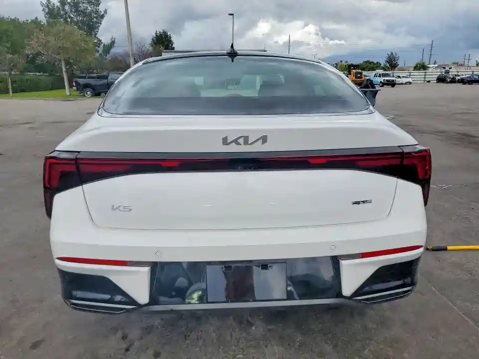 KNAG64J75S5367608 2025 KIA K5-5
