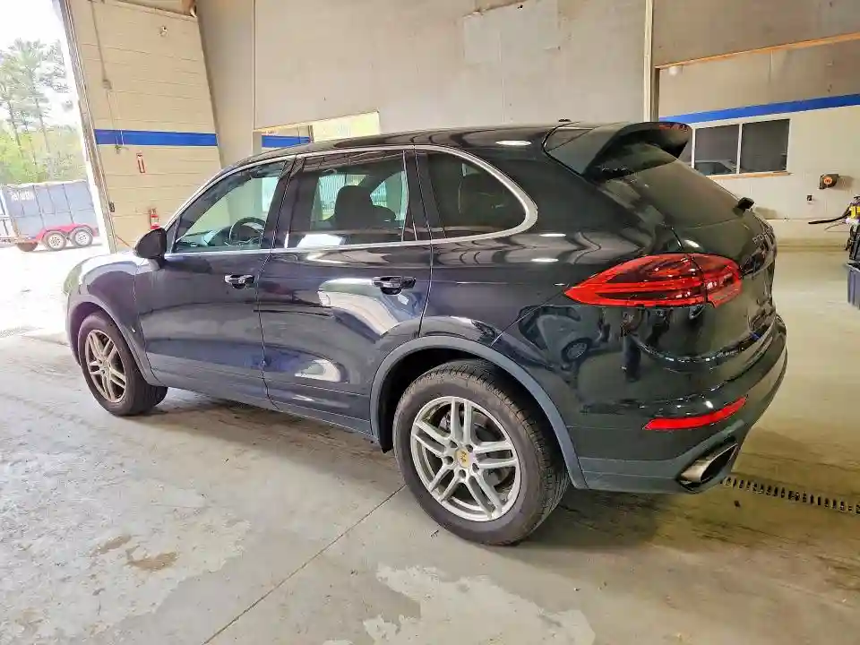 WP1AA2A23GLA00885 2016 PORSCHE CAYENNE-1