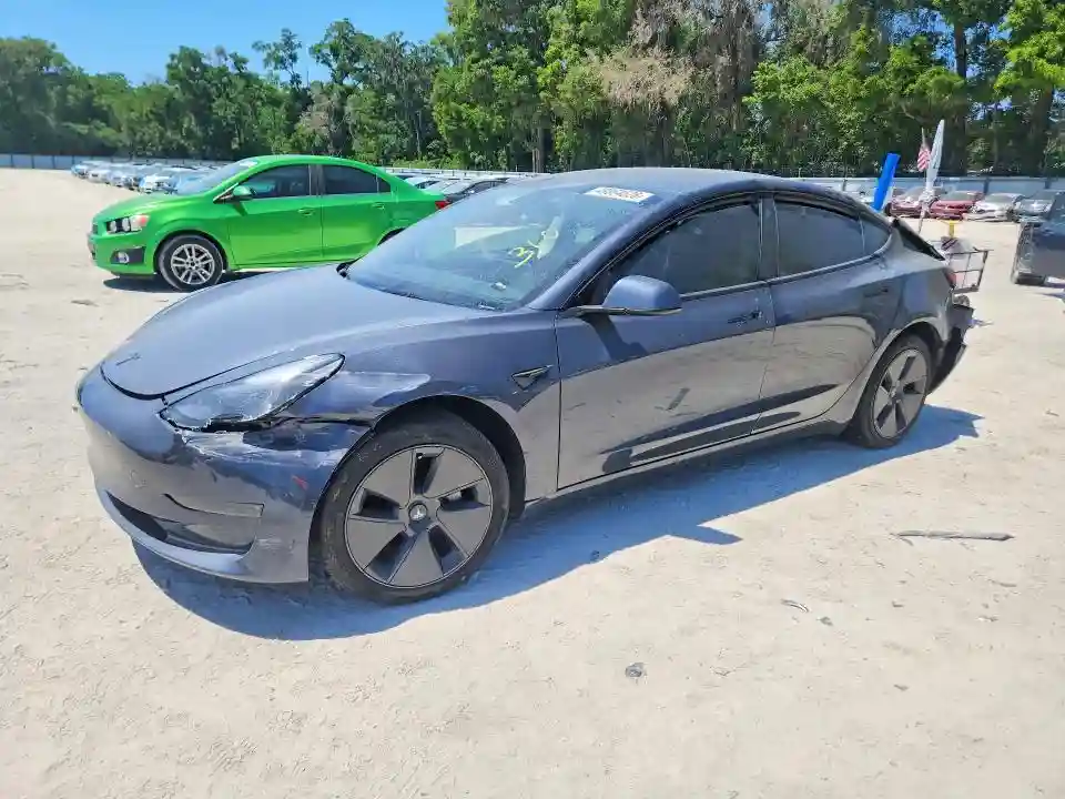 5YJ3E1EA6PF546304 2023 TESLA MODEL 3-0