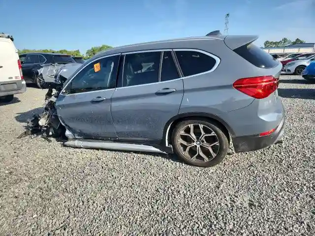 WBXJG7C02M5T37799 2021 BMW X1-1