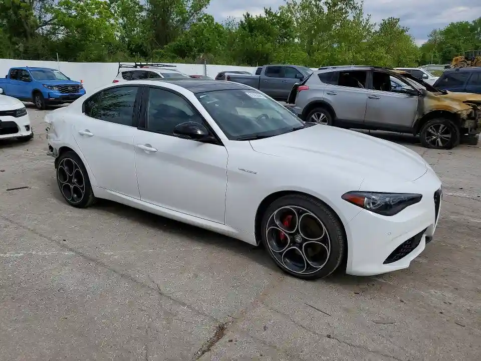 ZARFANBN2R7687876 2024 ALFA ROMEO GIULIA-3
