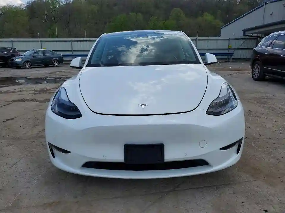 7SAYGDEF7NF464580 2022 TESLA MODEL Y-4
