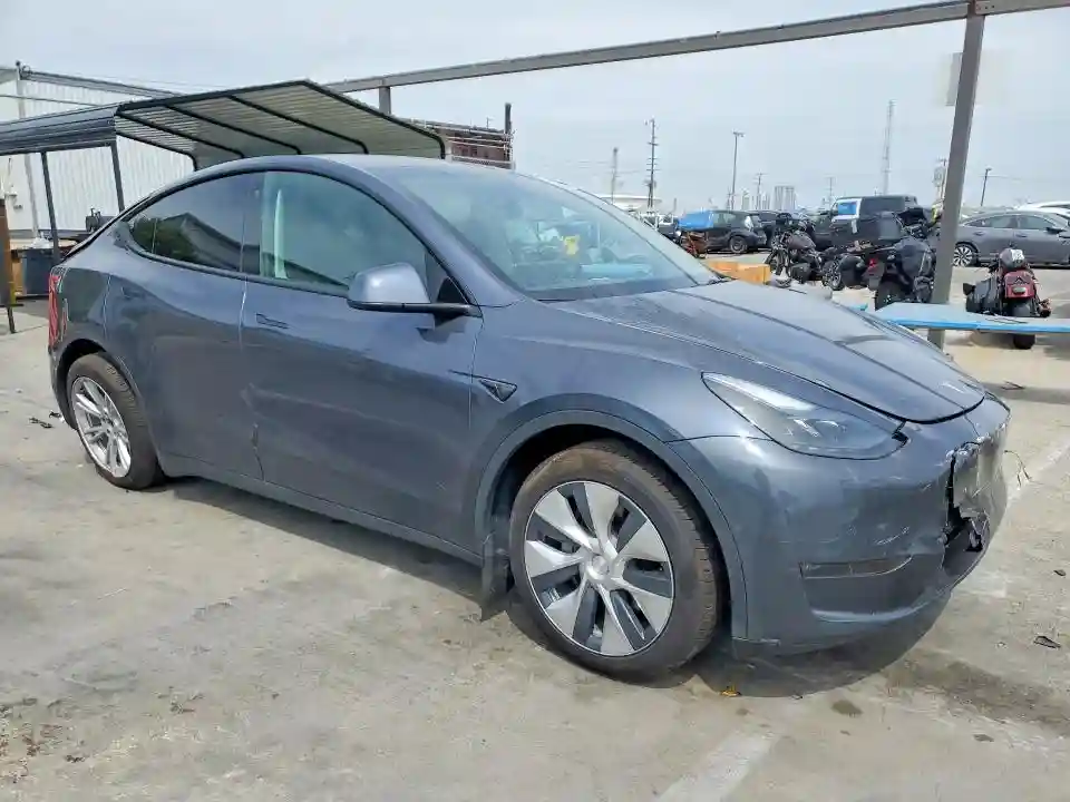 7SAYGAEE5NF517153 2022 TESLA MODEL Y-3