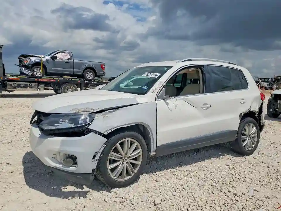 WVGAV7AX1DW526422 2013 VOLKSWAGEN TIGUAN-0
