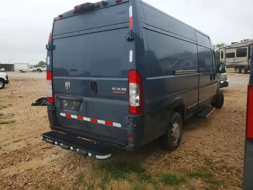 3C6MRVJG9ME586914 2021 RAM PROMASTER-2