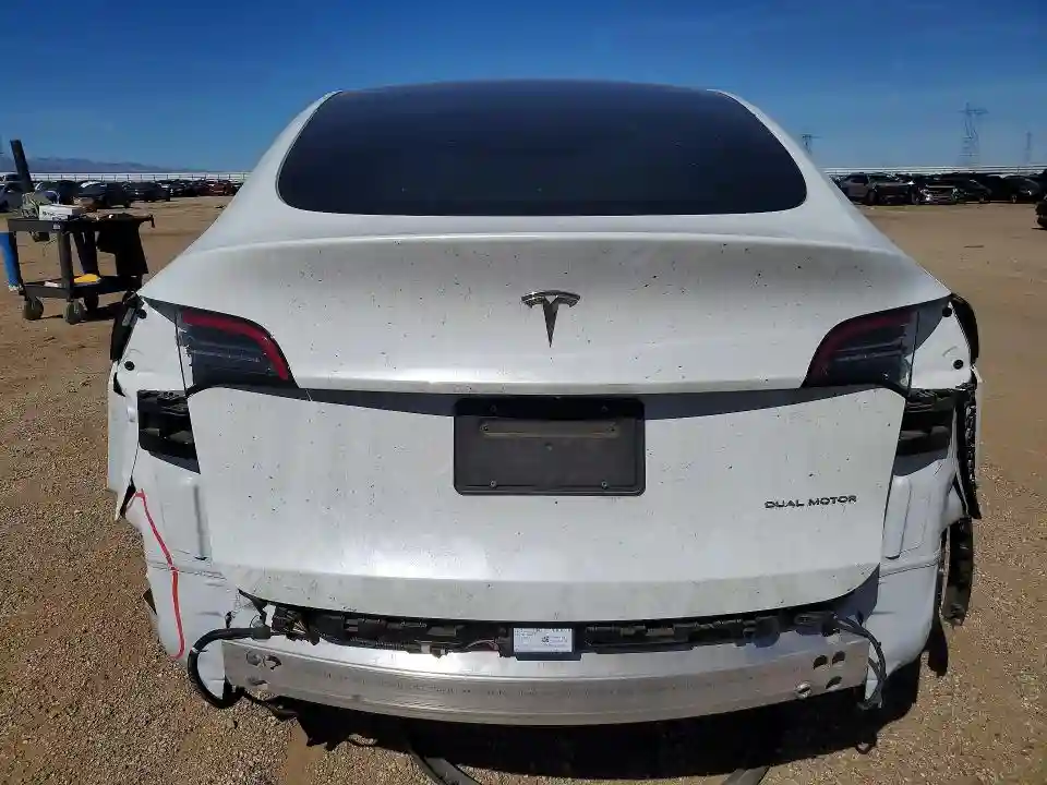 7SAYGDEE7PA034748 2023 TESLA MODEL Y-5