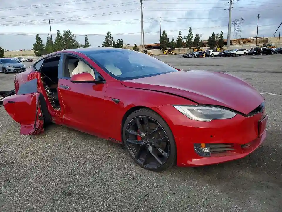 5YJSA1E24JF270390 2018 TESLA MODEL S-3