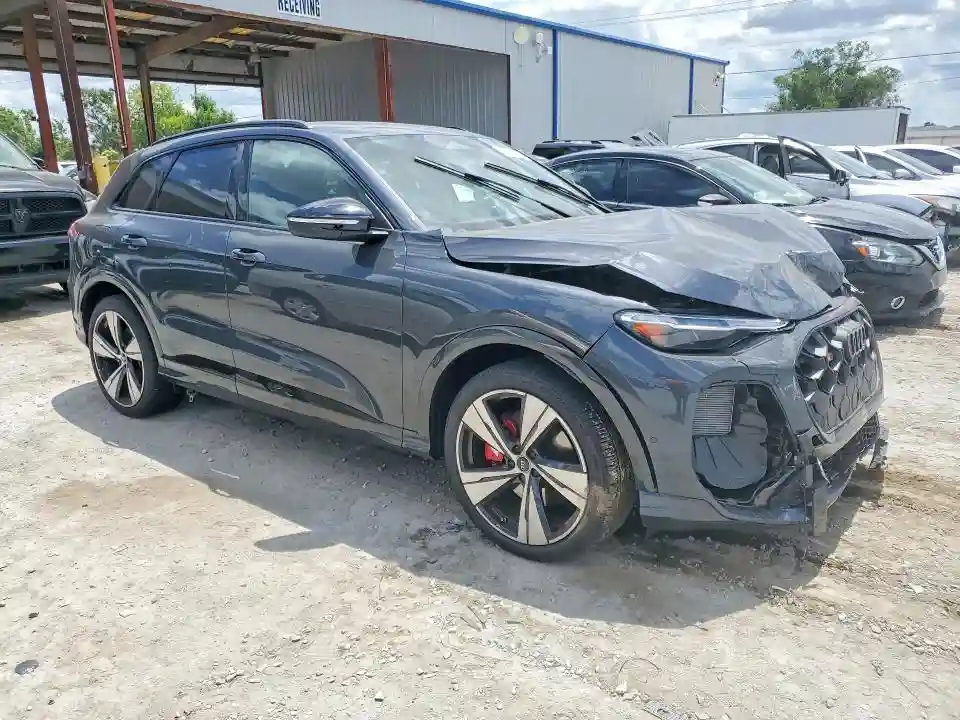 WA125AGU9S2102021 2025 AUDI SQ5-3