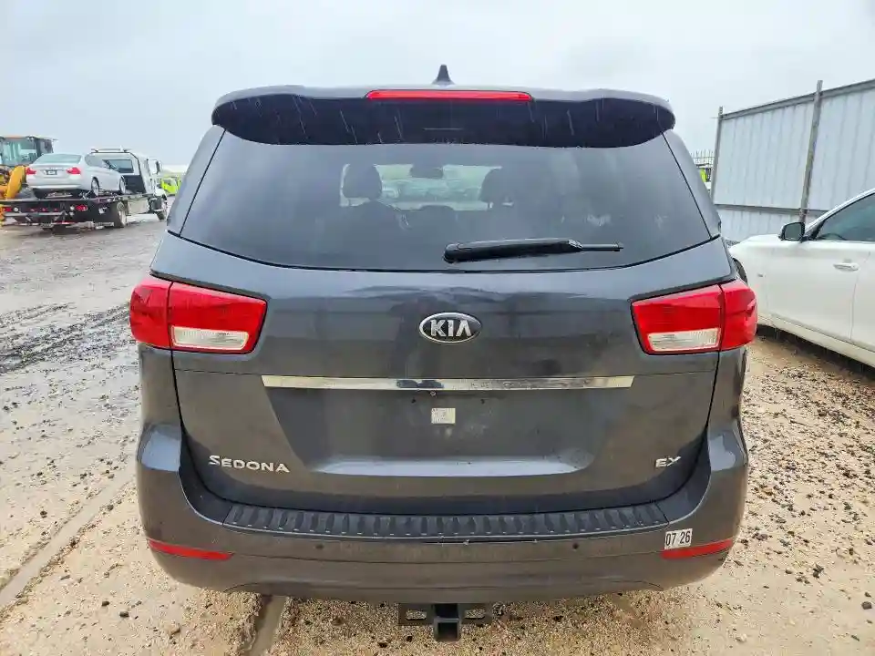 KNDMC5C16G6153614 2016 KIA SEDONA-5