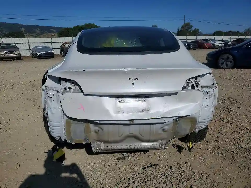 5YJ3E1EA1PF577704 2023 TESLA MODEL 3-5