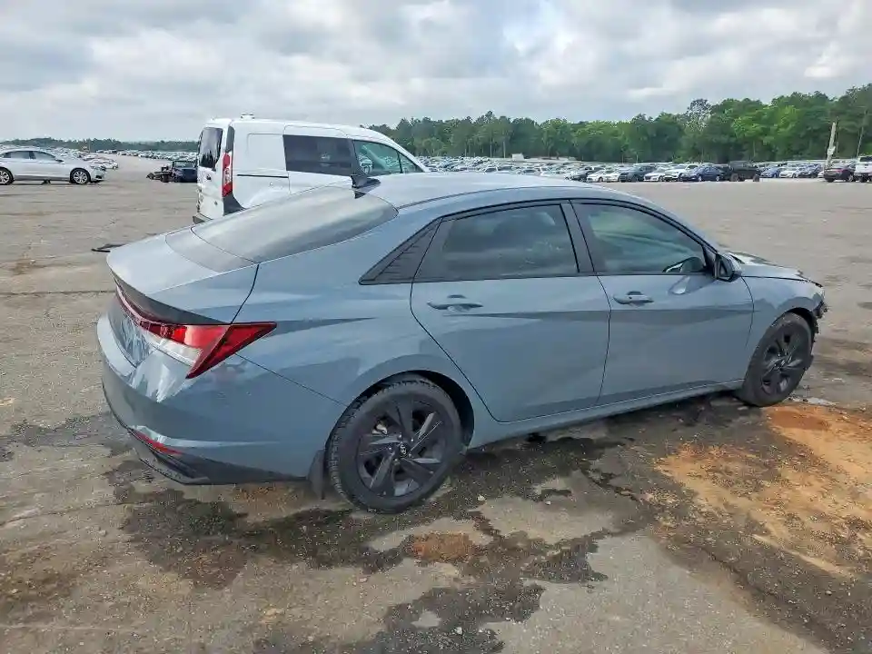 KMHLM4AG7NU270665 2022 HYUNDAI ELANTRA-2