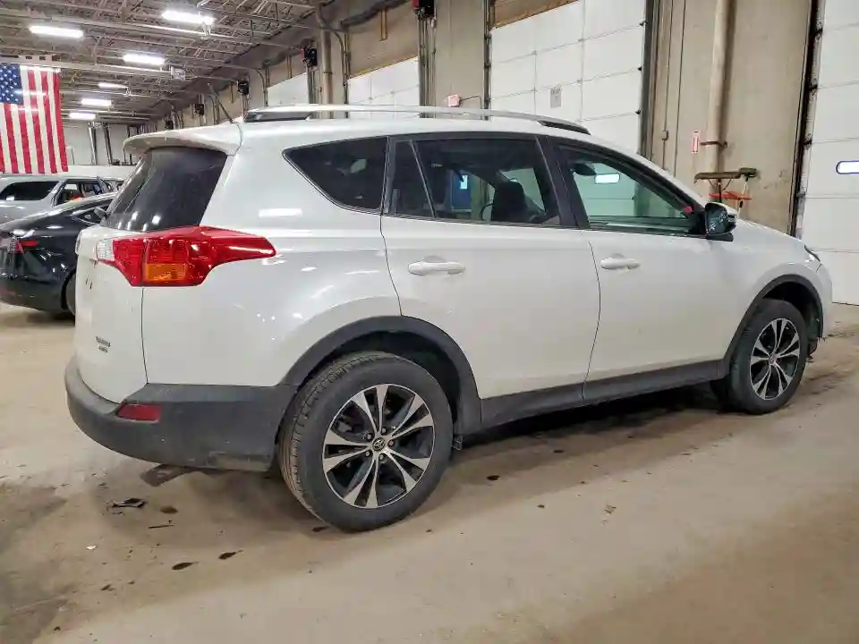 2T3DFREV2FW318389 2015 TOYOTA RAV4-2