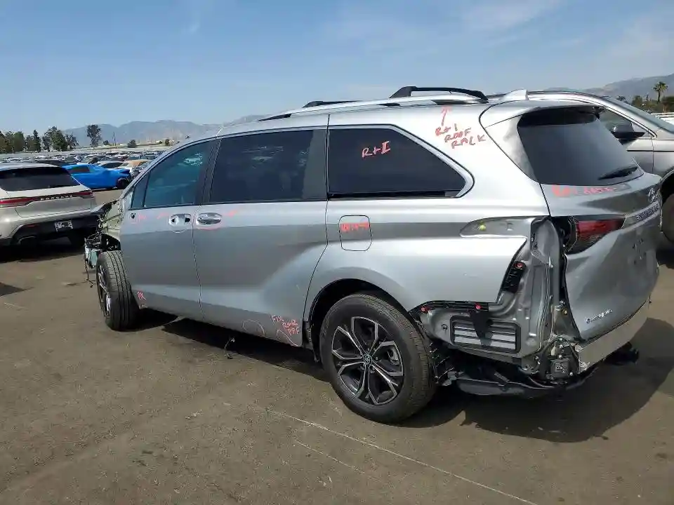 5TDESKFC0SS201409 2025 TOYOTA SIENNA-1