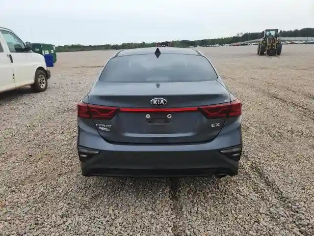 3KPF54AD9KE034145 2019 KIA FORTE-5
