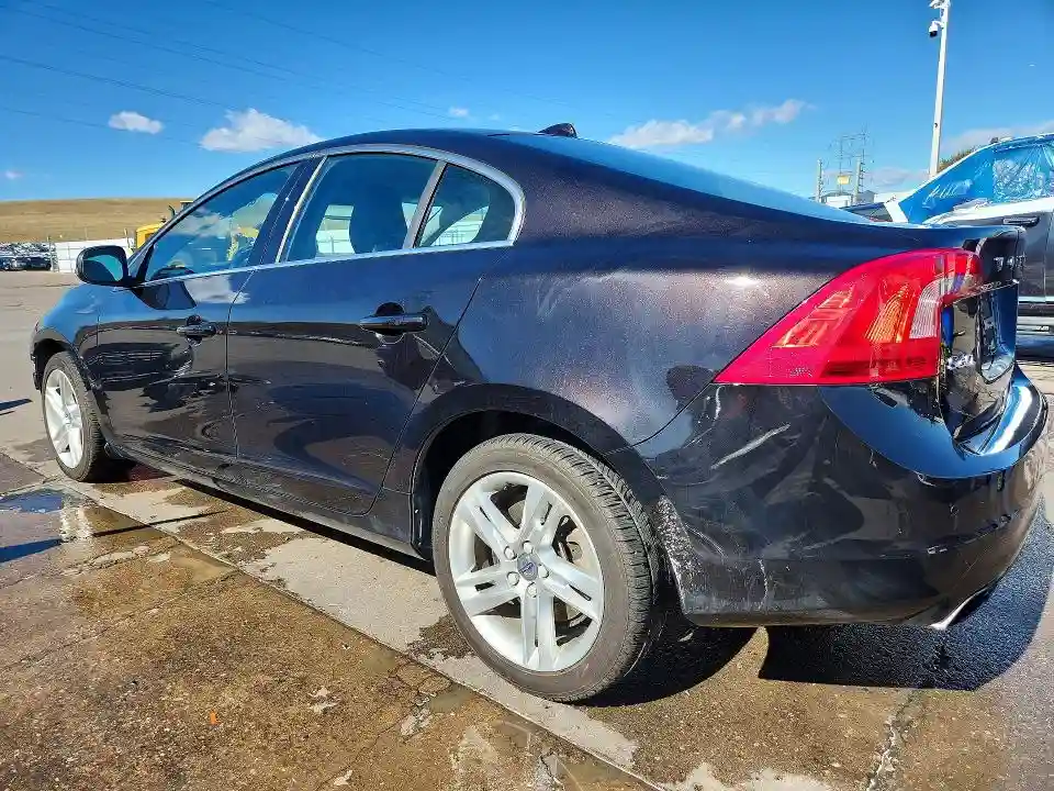 YV1612TKXF2361680 2015 VOLVO S60-1