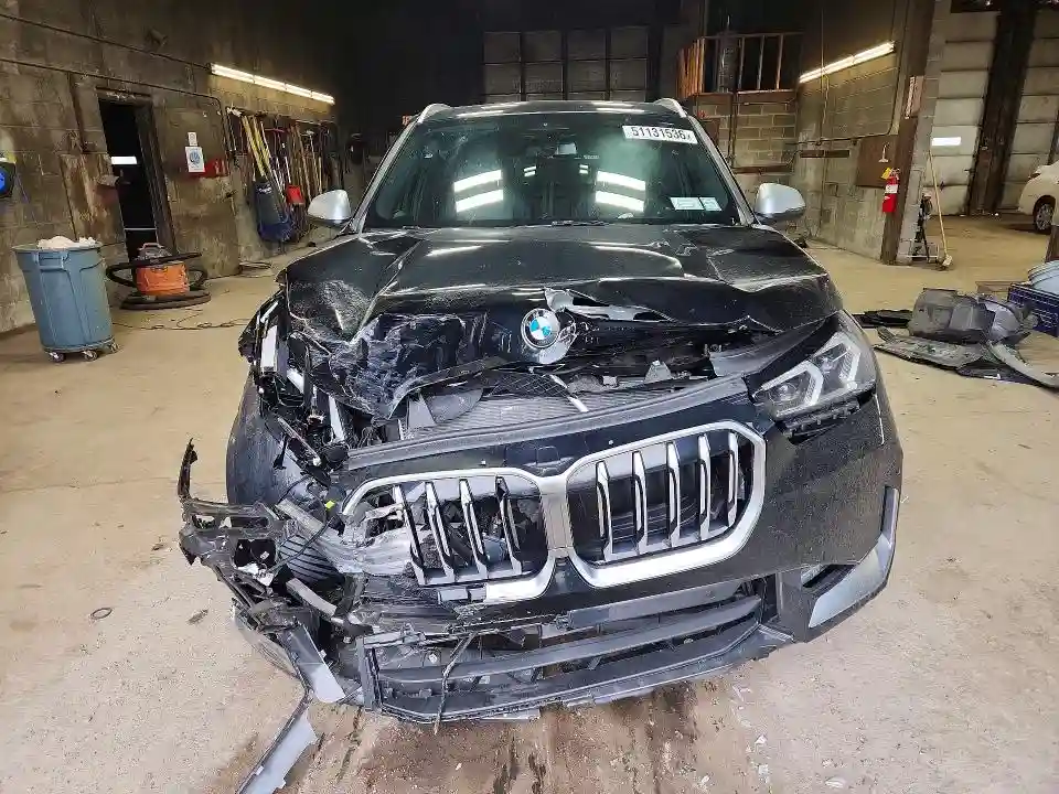 WBX73EF07R5Z33875 2024 BMW X1-4