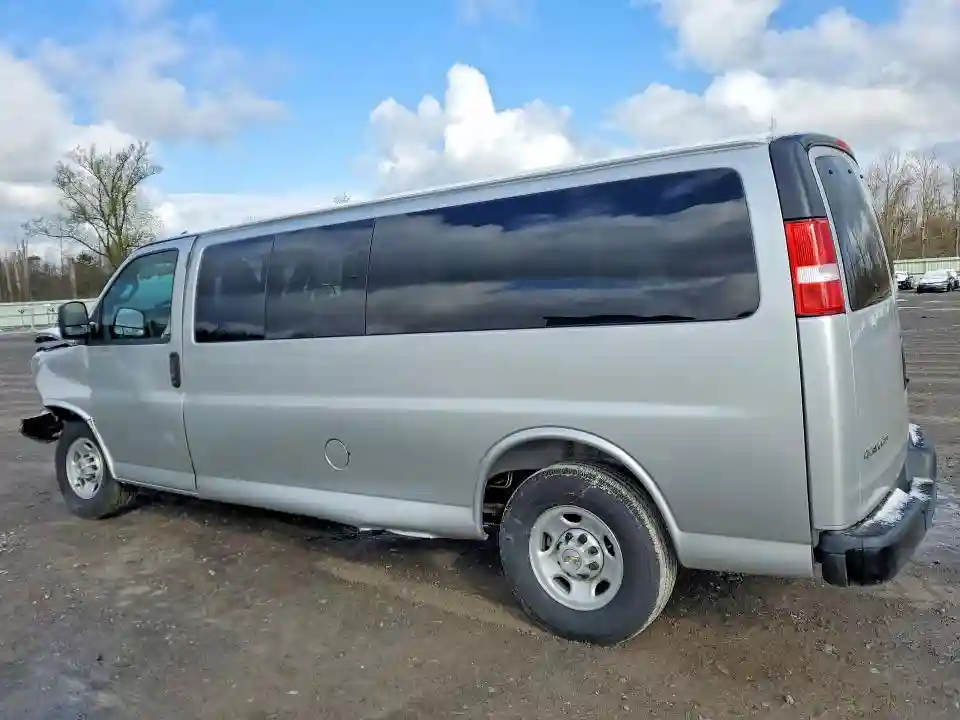 1GAZGNFP1S1262331 2025 CHEVROLET EXPRESS-1