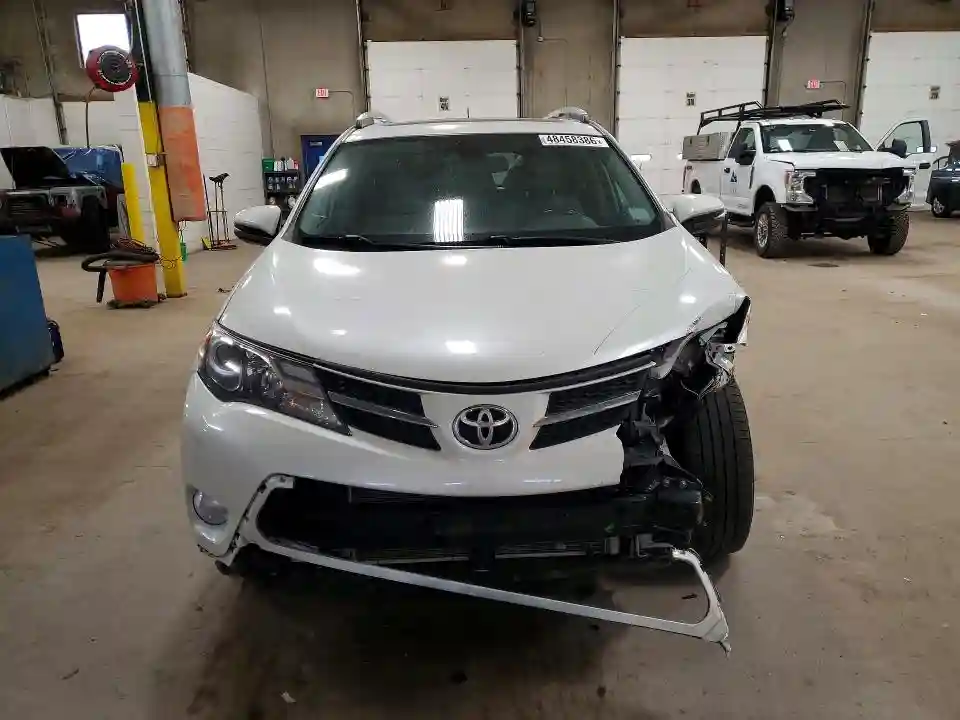 2T3DFREV2FW318389 2015 TOYOTA RAV4-4